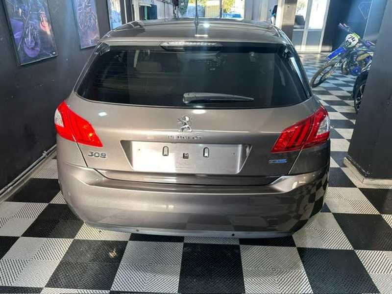 2016 Peugeot 308 1,6L 2016 Cyprus