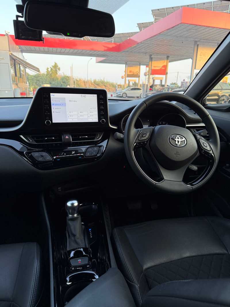 2021 Toyota C-HR 1,8L 2021 Cyprus