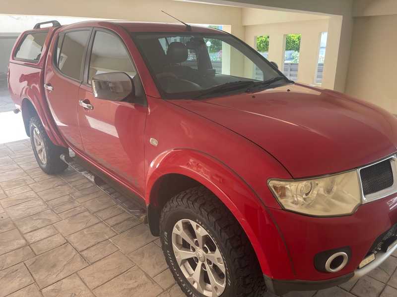 2013 Mitsubishi L200 2,4L 2013 Cyprus