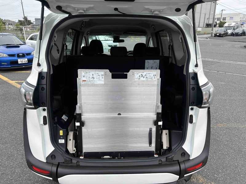 2022 Toyota Sienta 1,5L 2022 Cyprus