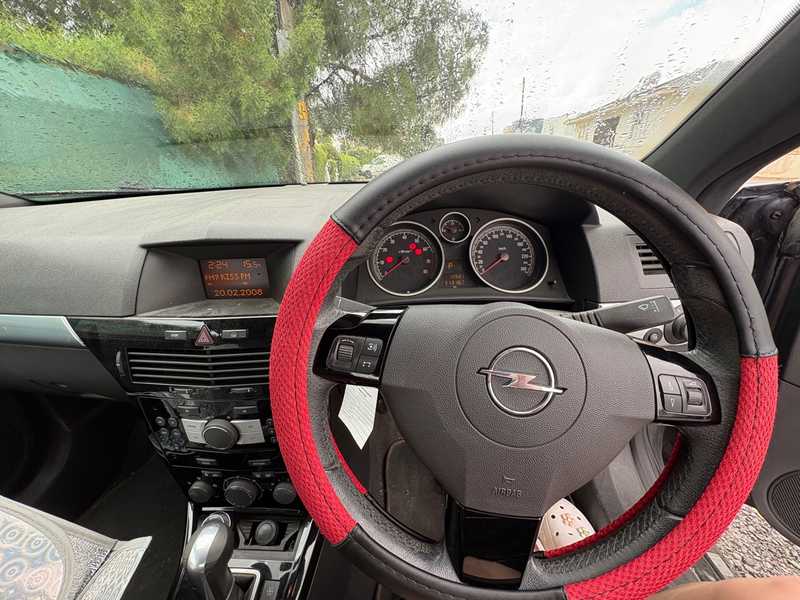 2009 Opel, Vauxhall Astra 1,8L 2009 Cyprus
