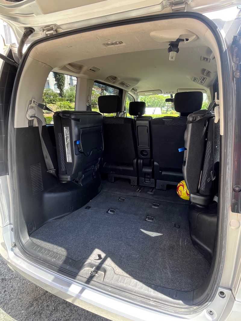 2012 Nissan Serena 2,0L 2012 Cyprus