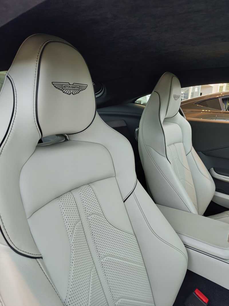 2025 Aston Martin DBX 4,0L 2025 Cyprus