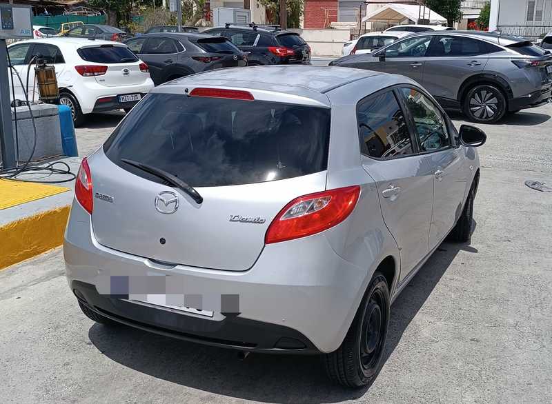 2011 Mazda Demio 1,3L 2011 Cyprus