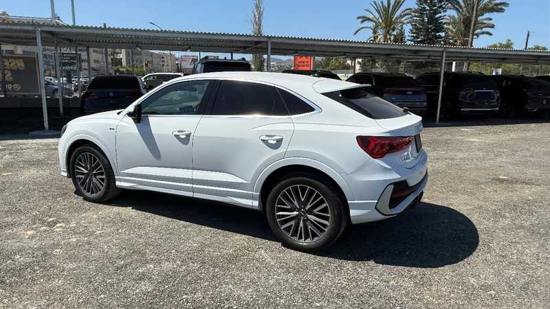 2022 Audi Q3 2,0L 2022 Cyprus