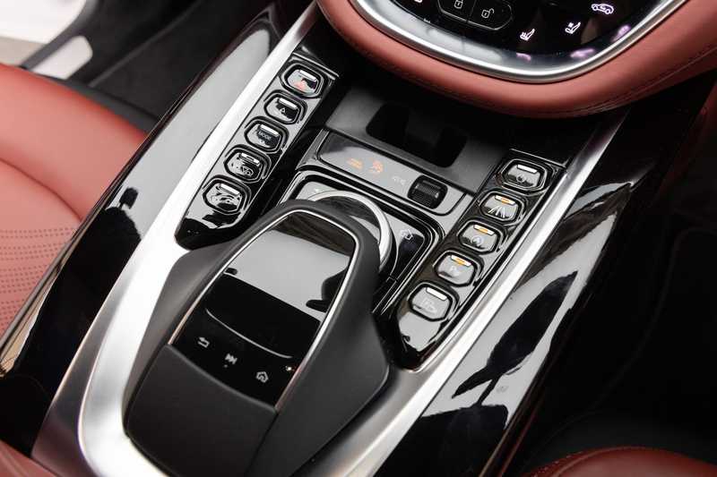 2023 Aston Martin DBX 4,0L 2023 Cyprus