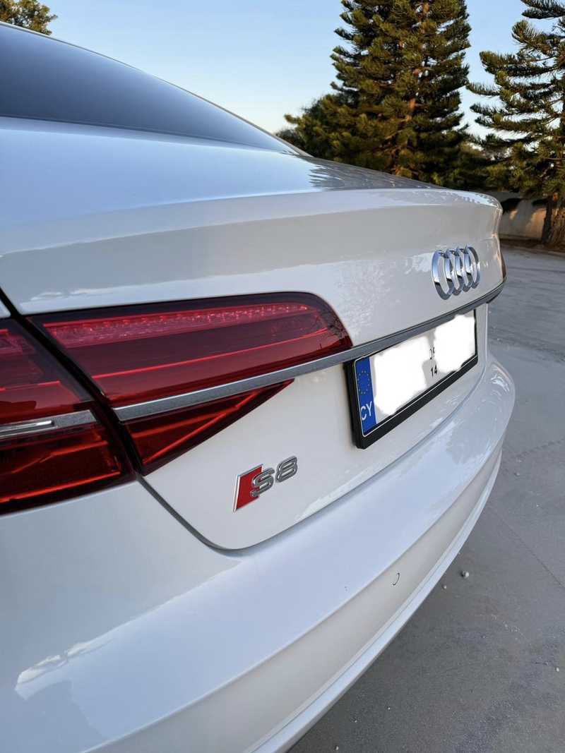 2014 Audi S8 4,0L 2014 Cyprus