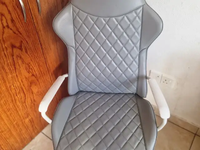 Office armchair, Επαρχία Λεμεσού — Άγιος Αθανάσιος