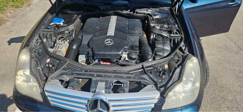 2004 Mercedes-Benz CLS-Class 5,0L 2004 Cyprus
