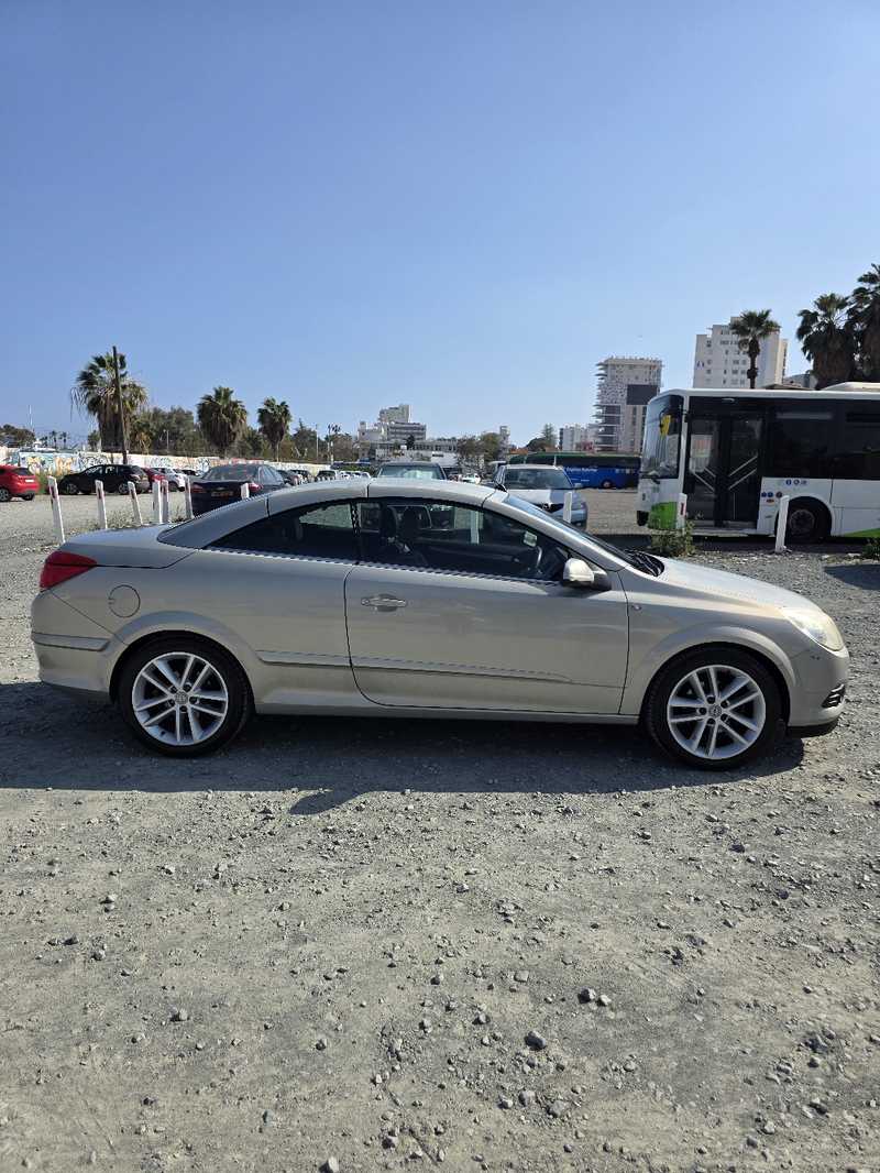 2008 Opel, Vauxhall Astra 1,6L 2008 Cyprus