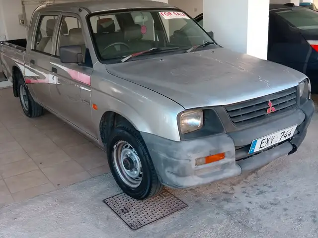 Mitsubishi L200