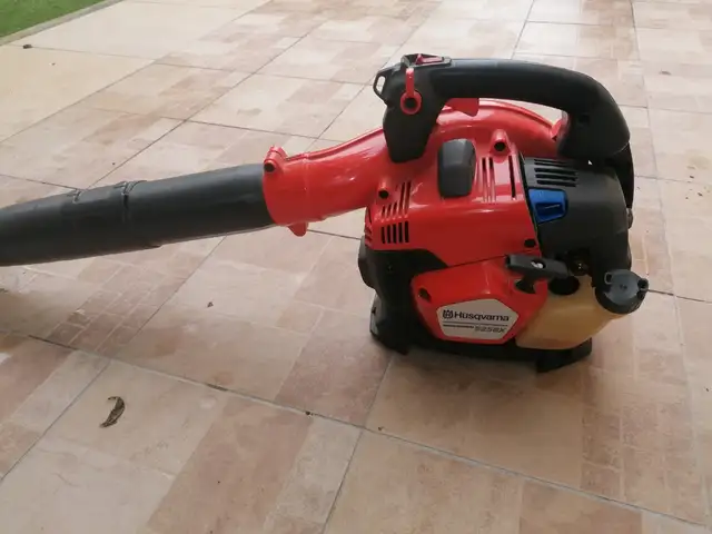 Blower Husqvarna 525bxBlower Husqvarna 525bx, Επαρχία Λεμεσού — Εκάλη
