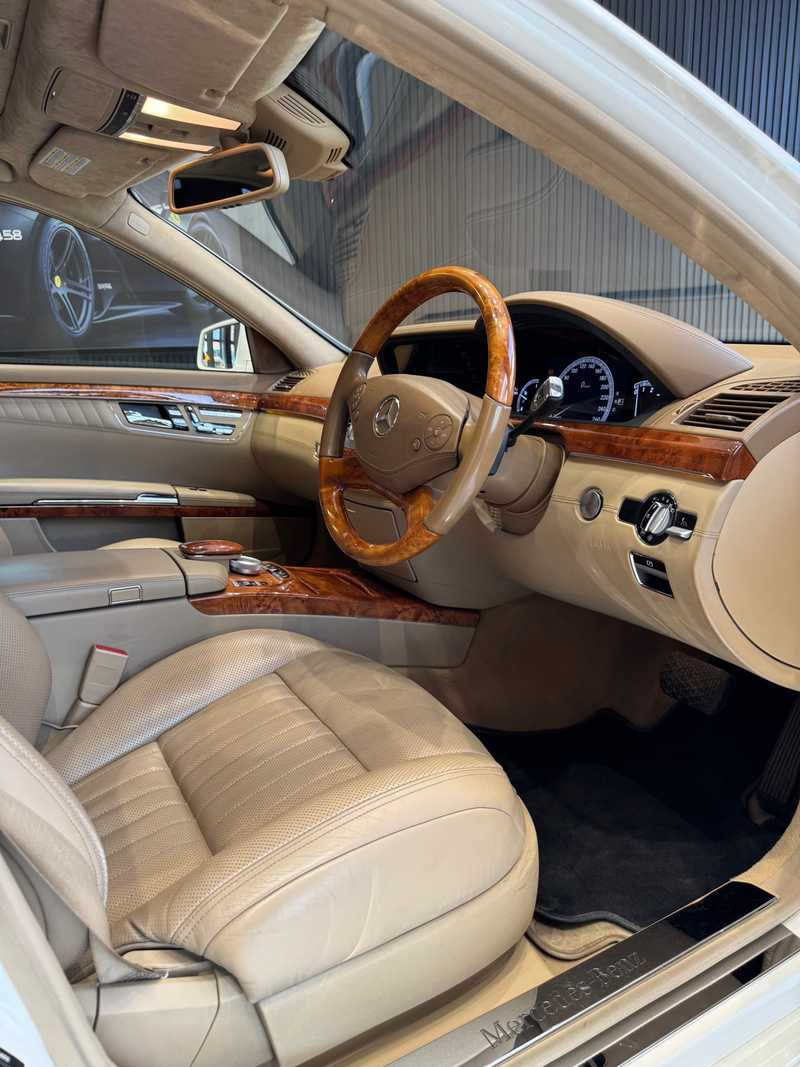 2010 Mercedes-Benz S-Class 5,5L 2010 Cyprus