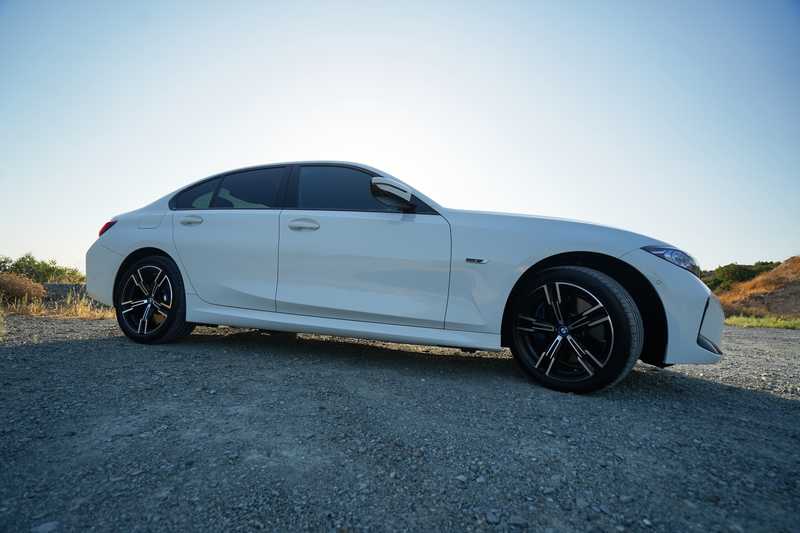 BMW 3-Series 2,0L 2024