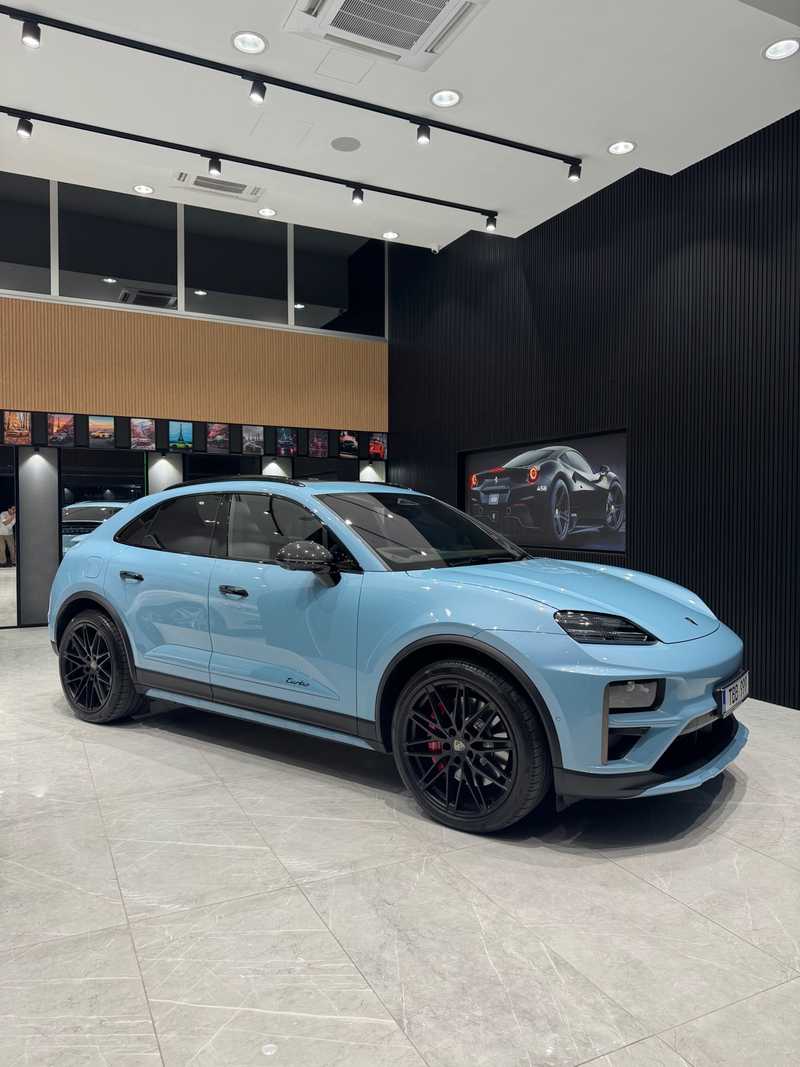 Porsche Macan Electric 2025