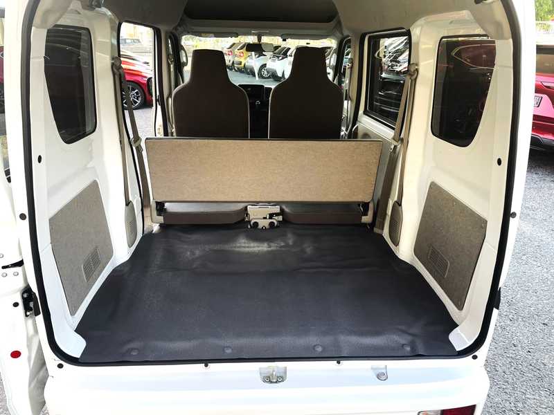 2022 Nissan NV100 0,7L 2022 Cyprus