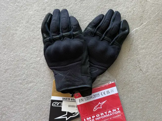 Alpinestars biker gloves, Επαρχία Λεμεσού — Άγιος Τύχων