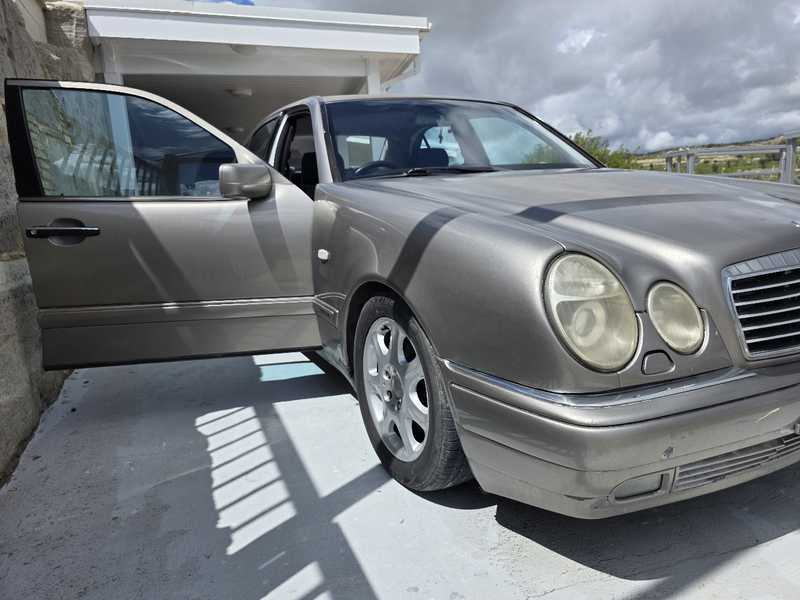 1999 Mercedes-Benz E-Class 2,0L 1999 Cyprus