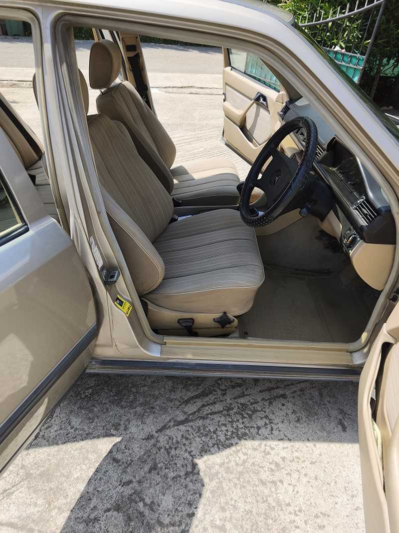 1986 Mercedes-Benz E-Class 2,5L 1986 Cyprus