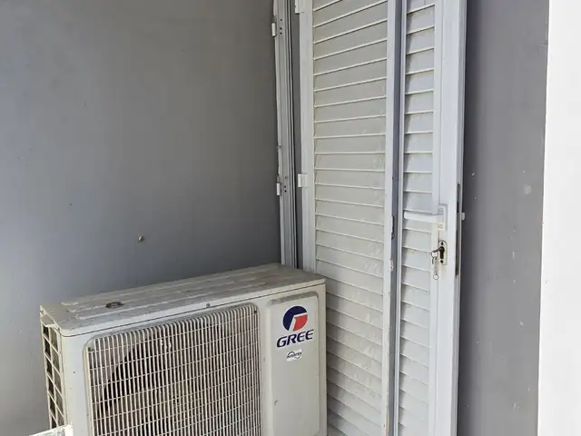 Balcony door, Επαρχία Λεμεσού — Κάτω Πολεμίδια
