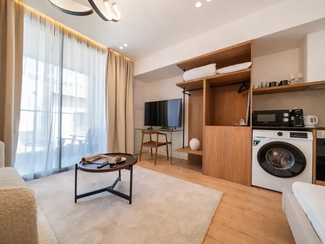 Central new luxury studio with gym in molos, Limassol — Limassol - Agia Triada - 2