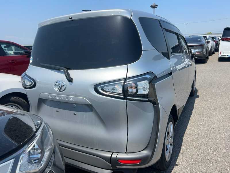 2022 Toyota Sienta 1,5L 2022 Cyprus