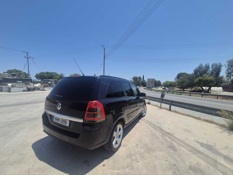 2014 Opel, Vauxhall Zafira 1,8L 2014 Cyprus