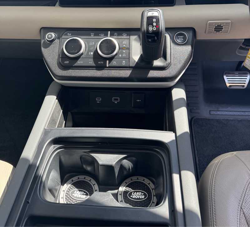 2023 Land Rover Defender 2,0L 2023 Cyprus