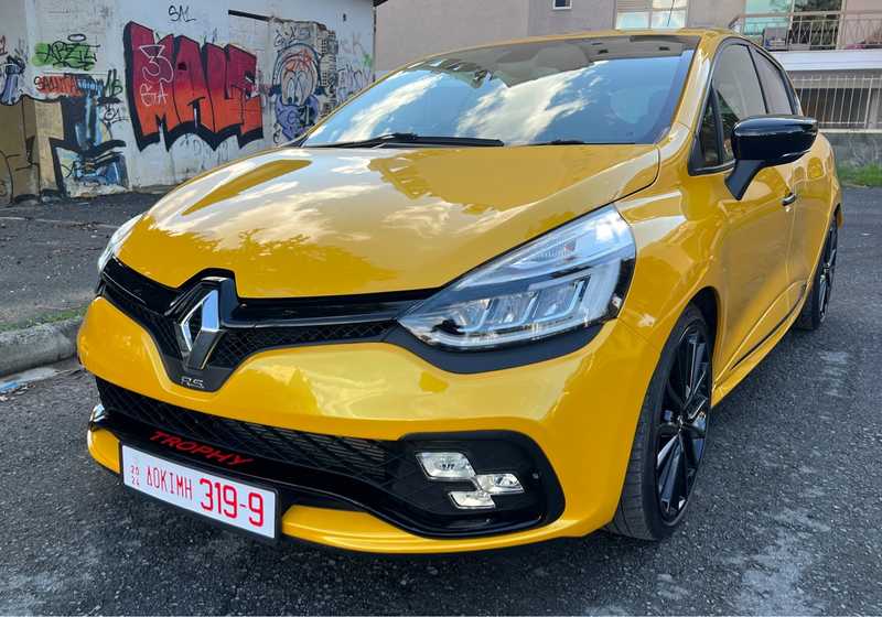 2019 Renault Clio 1,6L 2019 Cyprus