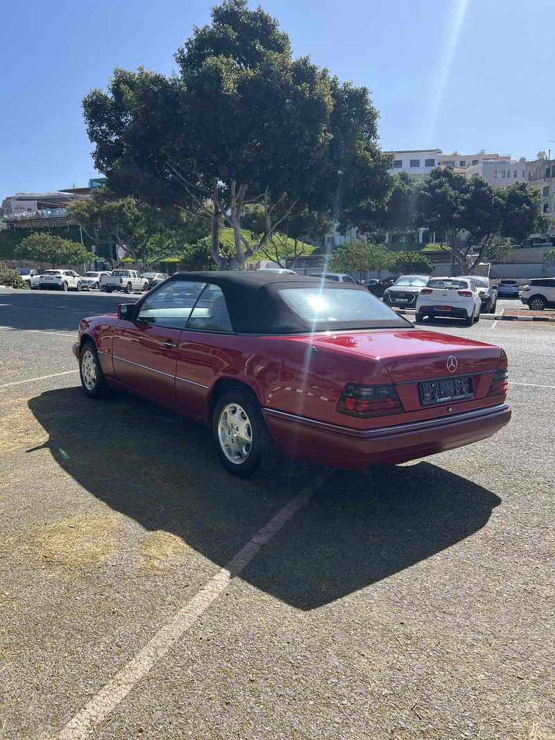 1994 Mercedes-Benz E-Class 2,2L 1994 Cyprus