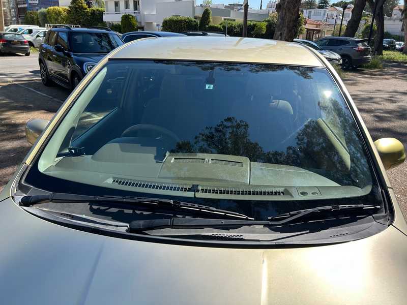 2005 Nissan Tiida 1,5L 2005 Cyprus