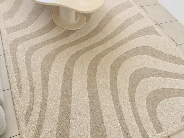 New carpet, Larnaca — Dromolaxia
