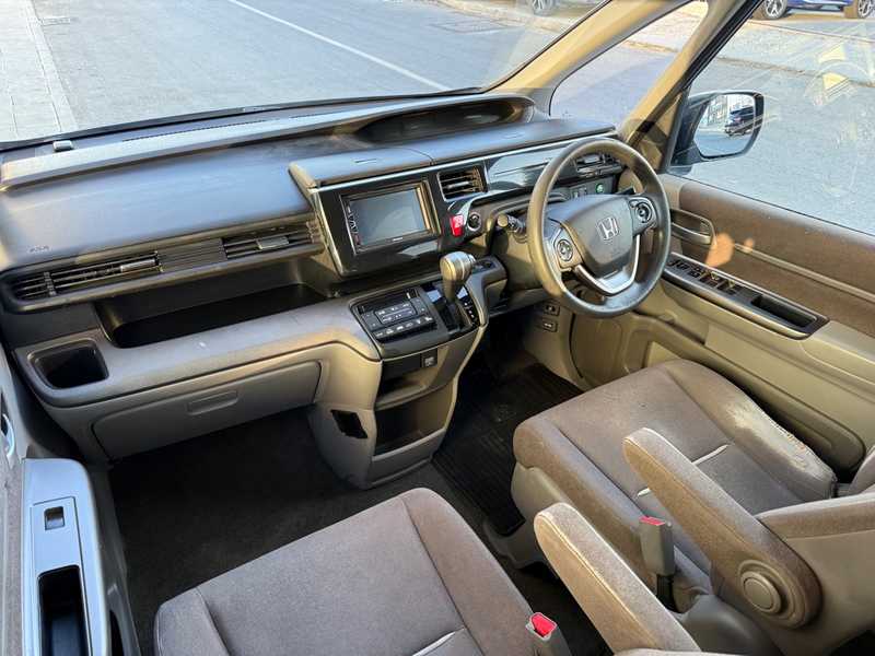 2015 Honda Stepwagon 1,5L 2015 Cyprus