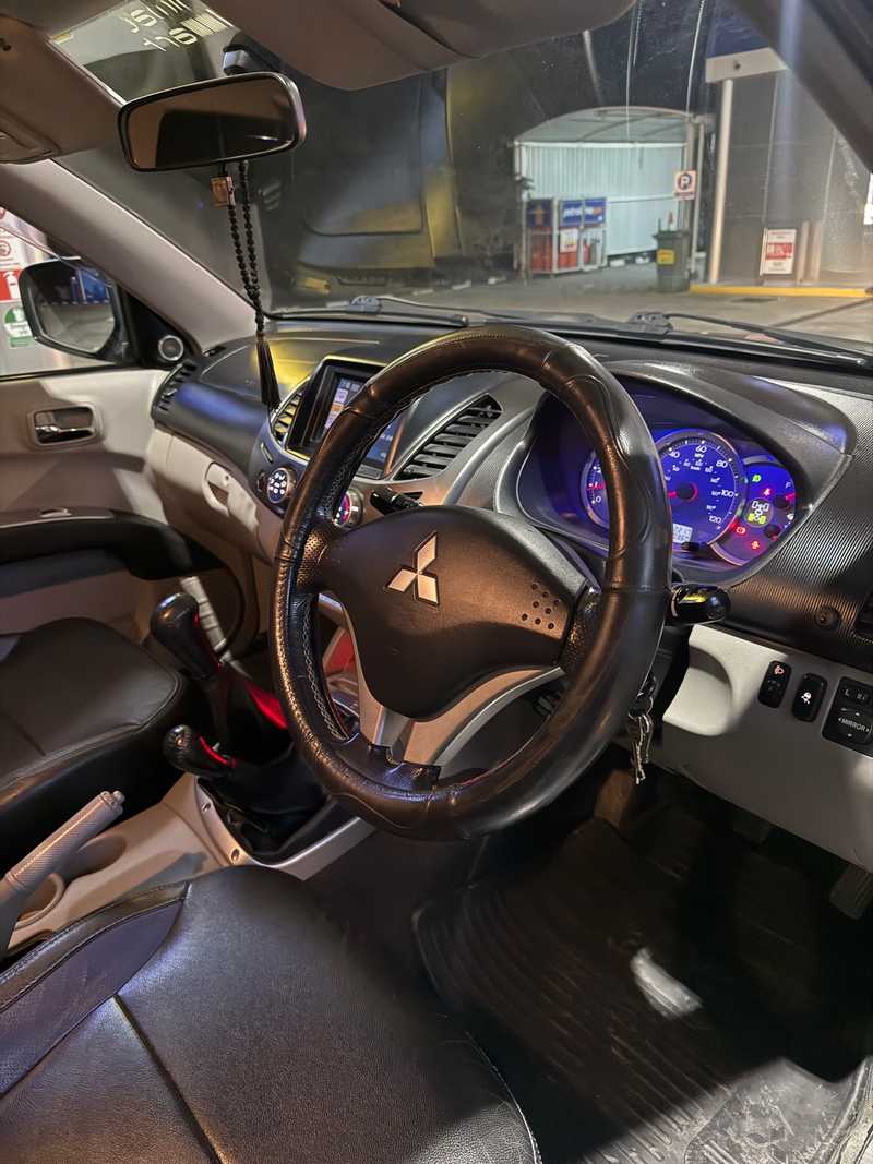 2009 Mitsubishi L200 2,5L 2009 Cyprus