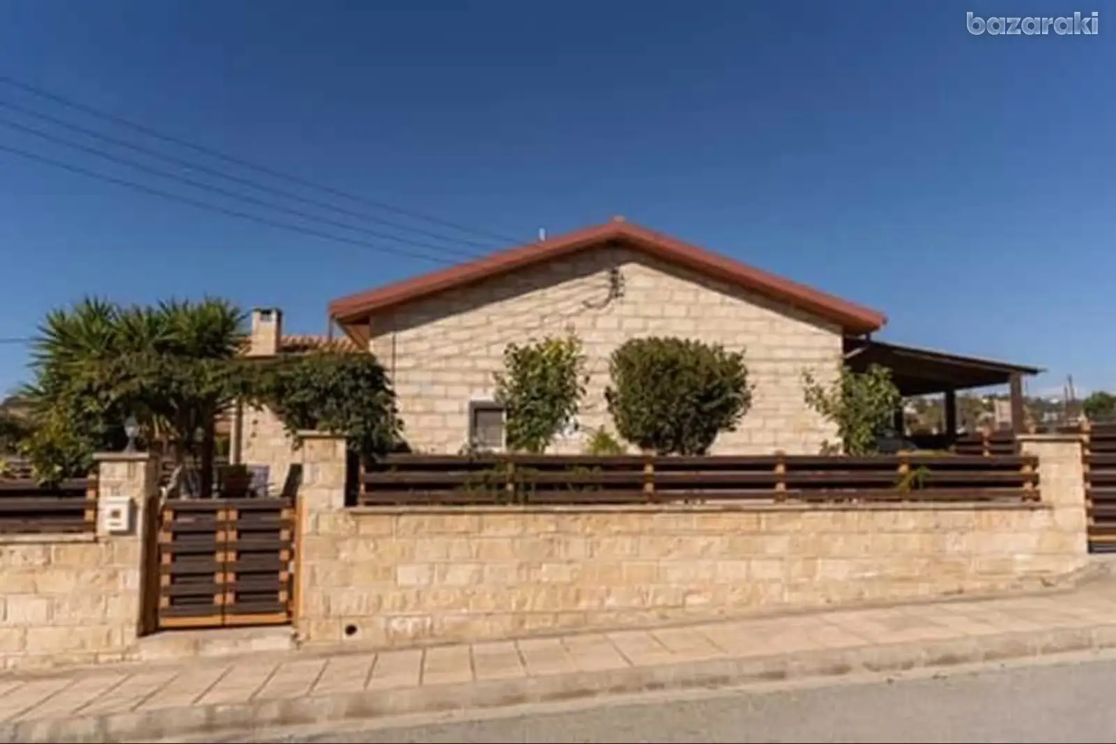 House, 2 bedrooms — 5