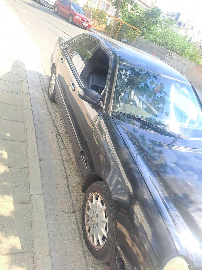 2001 Mercedes-Benz E-Class 2,0L 2001 Cyprus