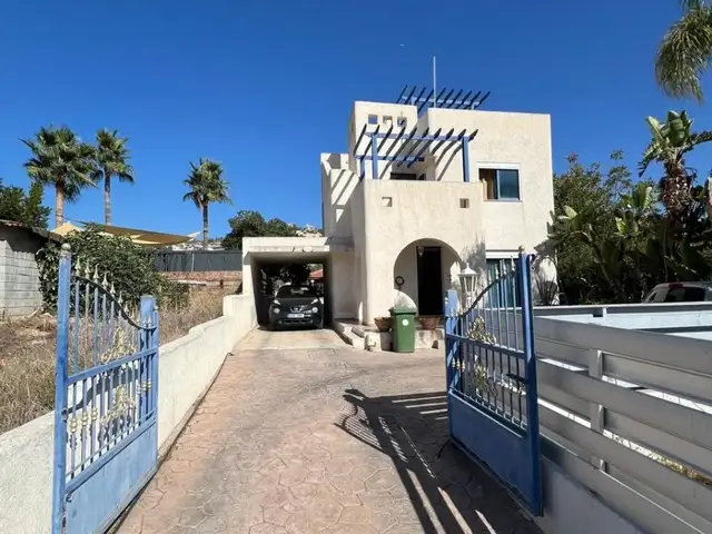 4-bedroom villa for sale, Limassol — Agios Tychon