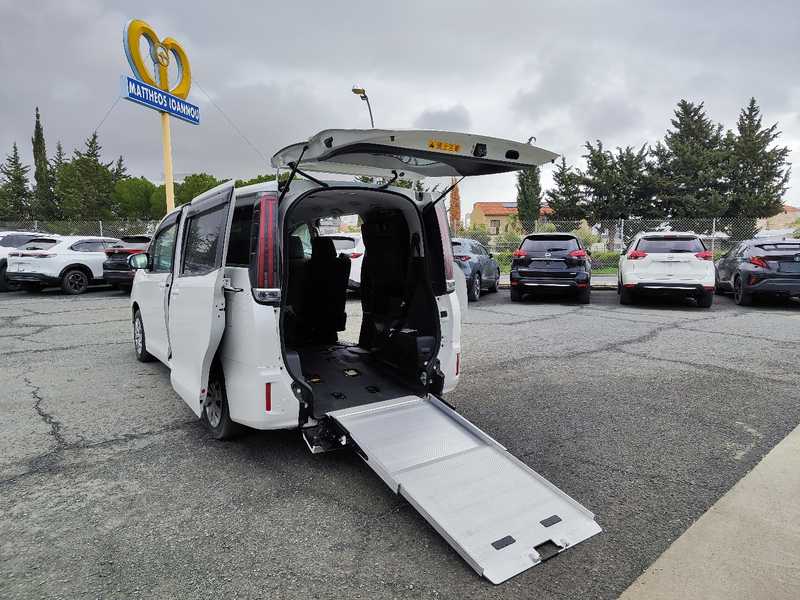 Toyota Noah 2,0L 2020