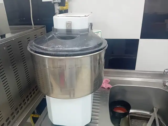 Mixer flour mashine, Επαρχία Πάφου — Πόλις Χρυσοχούς
