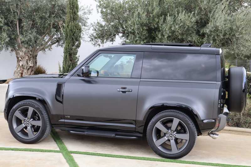 2024 Land Rover Defender 5,0L 2024 Cyprus