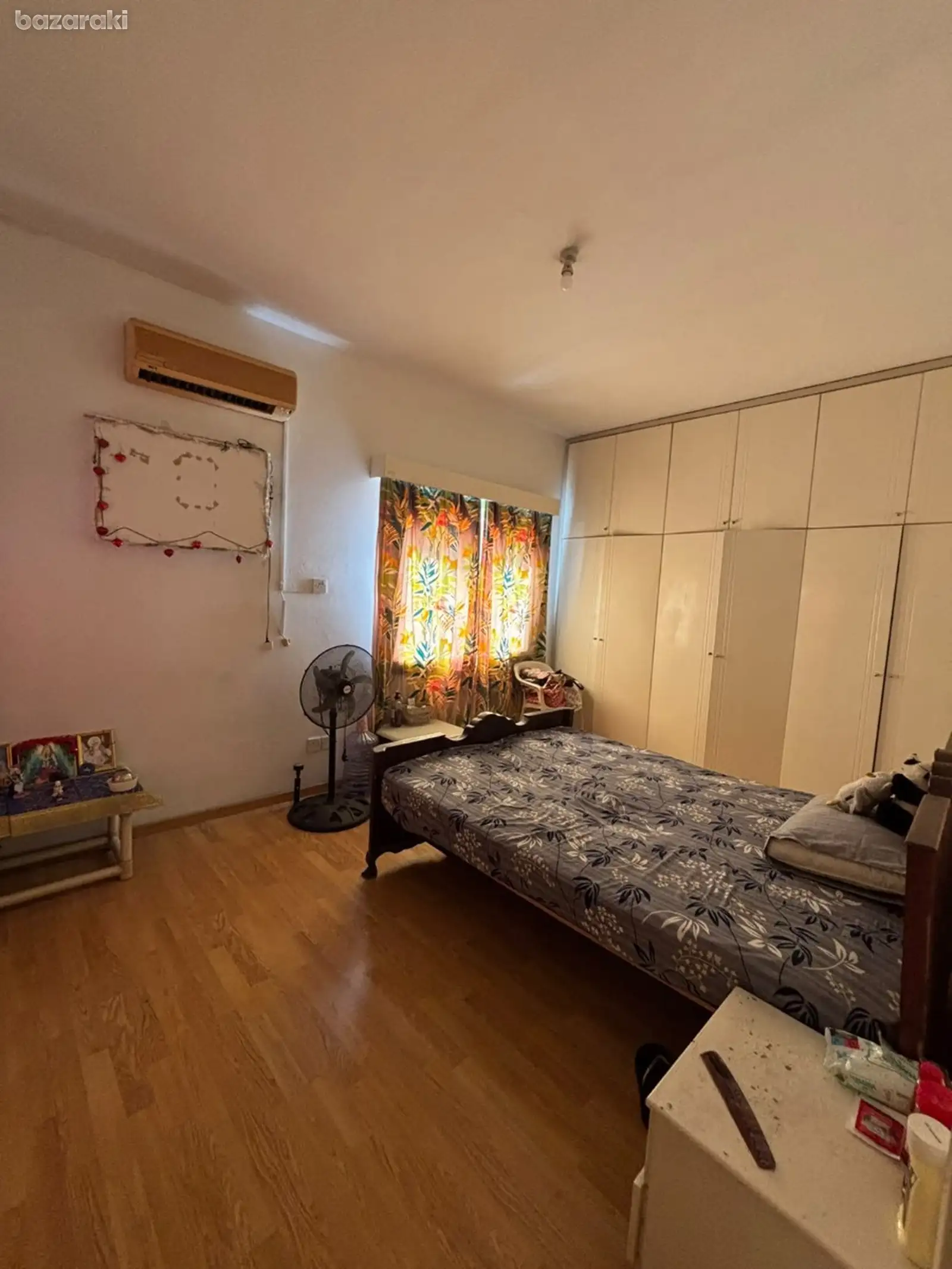 Room — 5