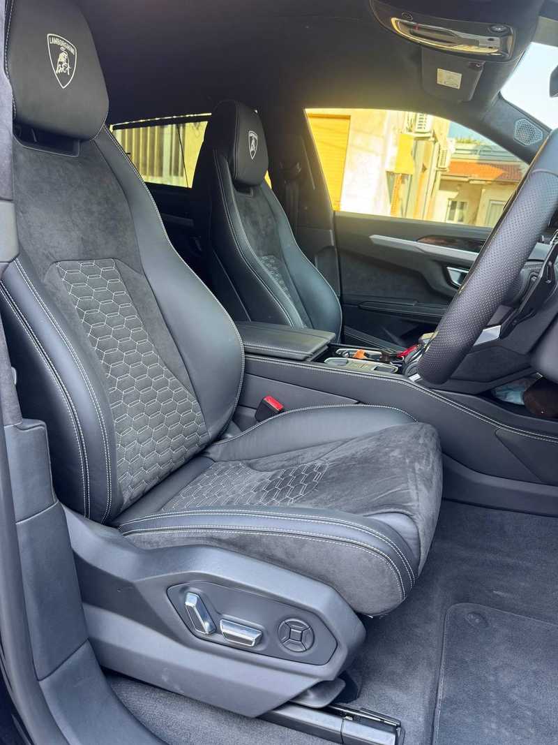 2019 Lamborghini Urus 4,0L 2019 Cyprus
