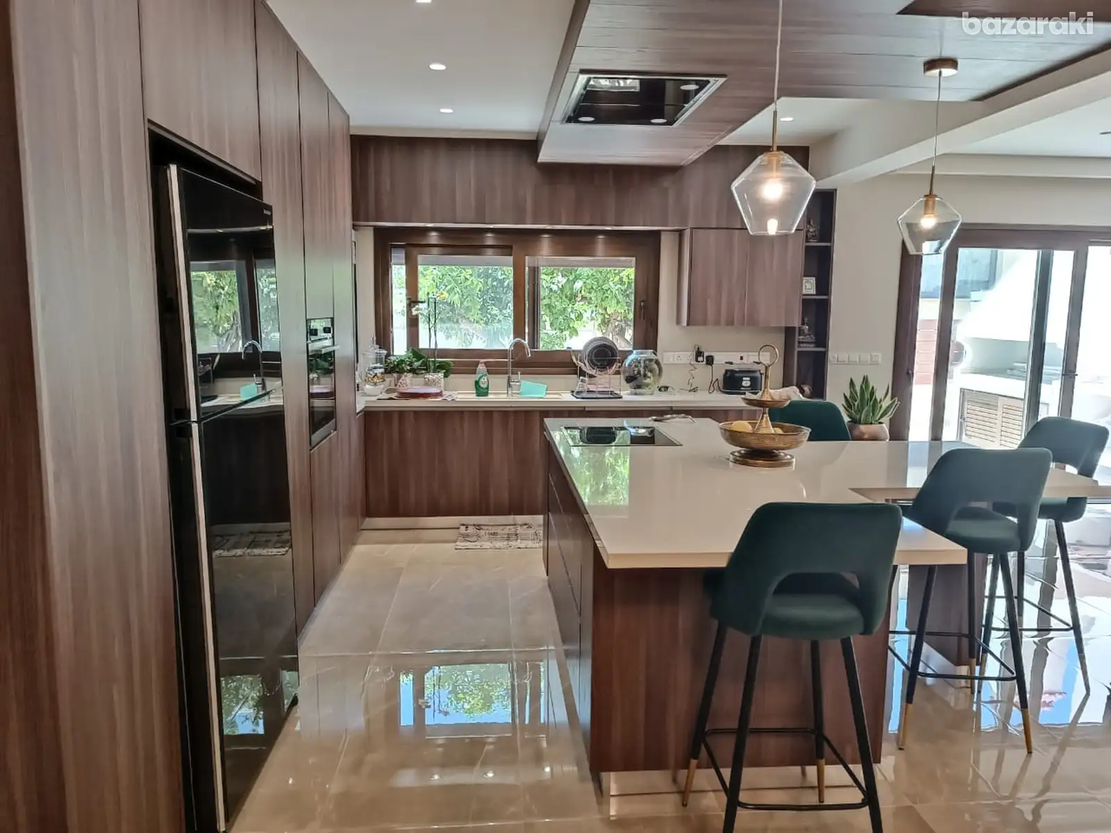 House, 5 bedrooms — 8