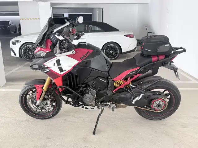 Ducati multistrada pikes peak, Limassol — Historical Center - 2