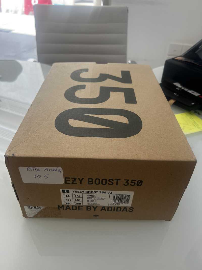 Mens adidas yeezy boost 350 made by adidas 230 6420901 in Limassol -  Men's shoes - sell, buy, ads on Bazaraki.com