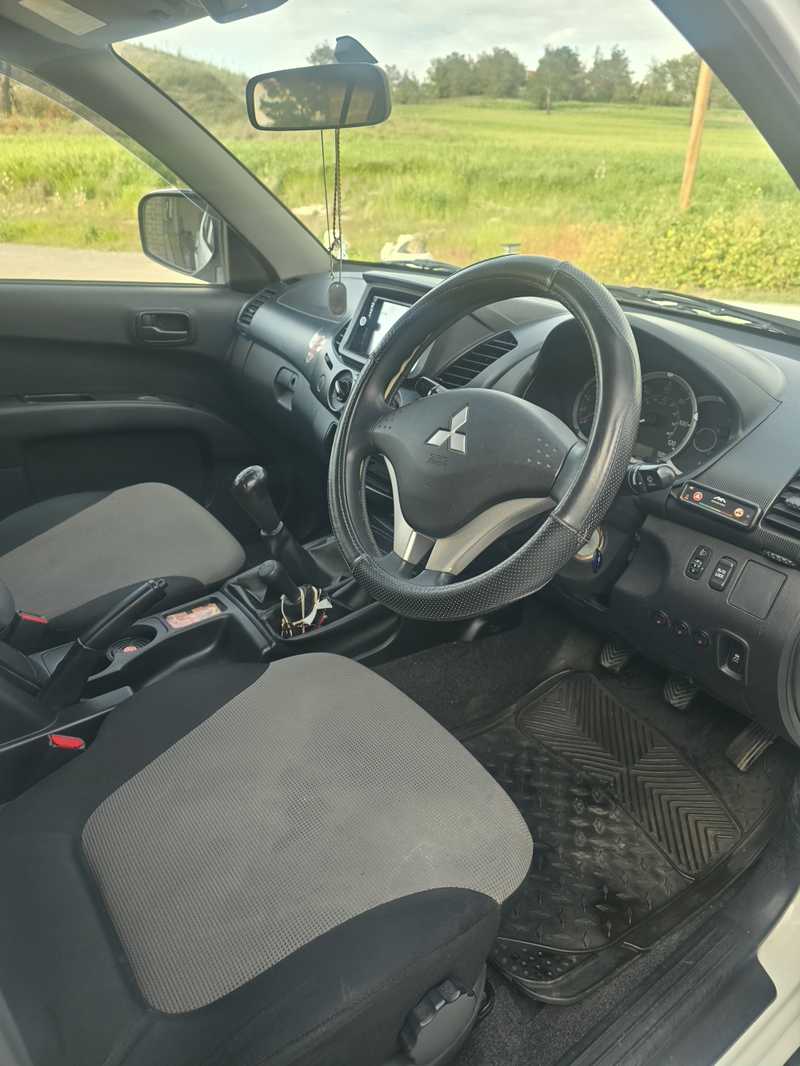2015 Mitsubishi L200 2,5L 2015 Cyprus
