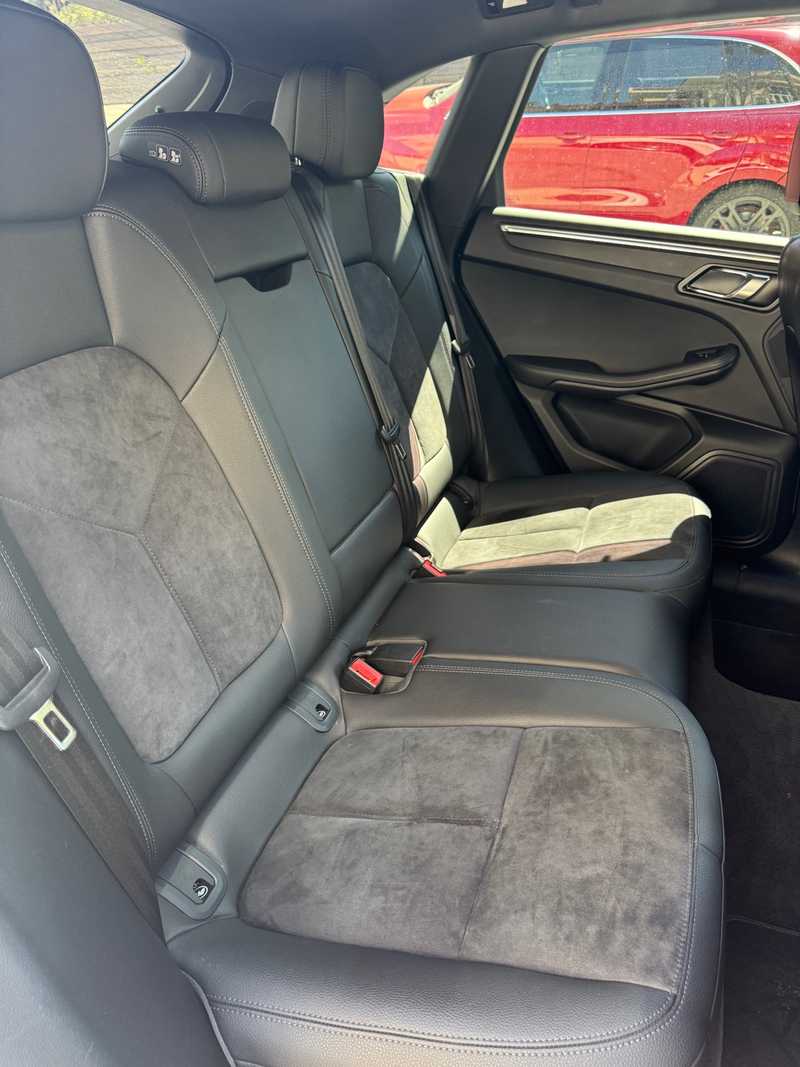 2021 Porsche Macan 2,0L 2021 Cyprus