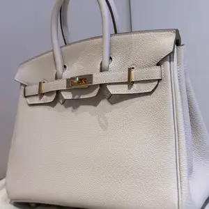 Hermes birkin ivory, Limassol — Historical Center