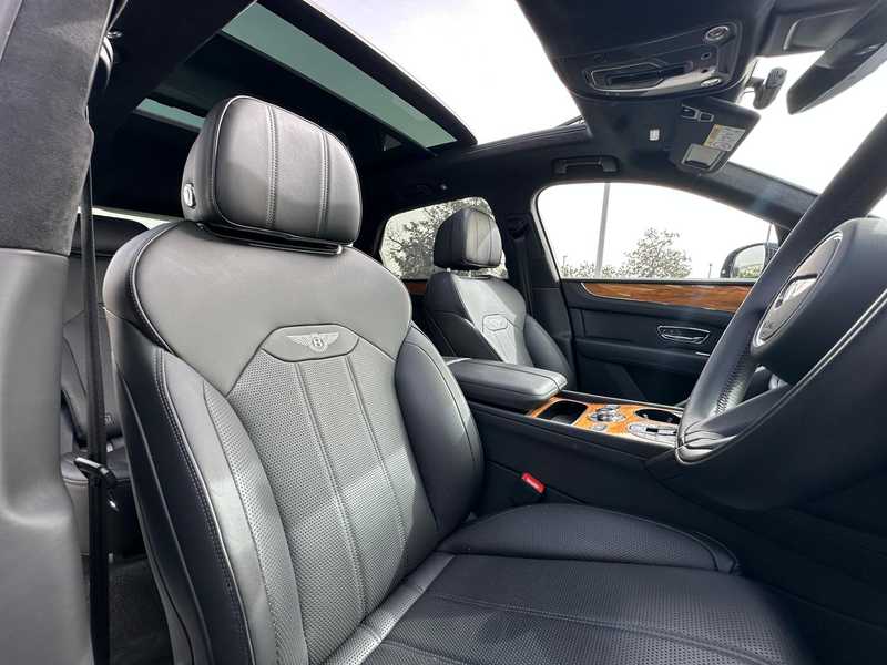 2023 Bentley Bentayga 4,0L 2023 Cyprus