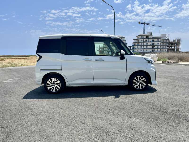 2021 Toyota Roomy 1,0L 2021 Cyprus